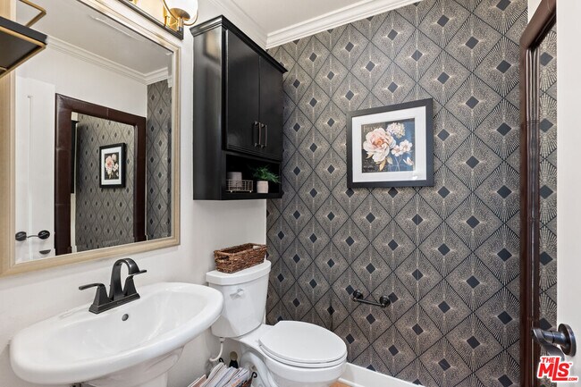 Foto del edificio - 5701 Kiyot Way