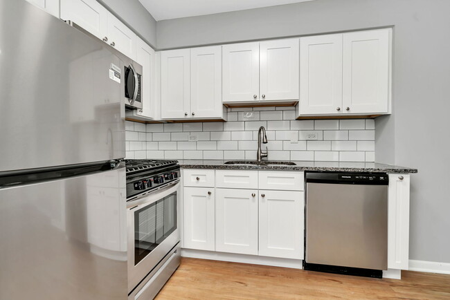 Foto del edificio - 913 Plainfield Rd
