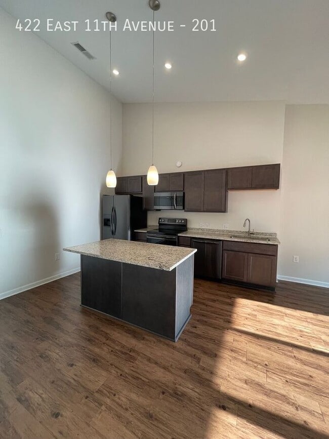 Foto del edificio - 422 E 11th Ave