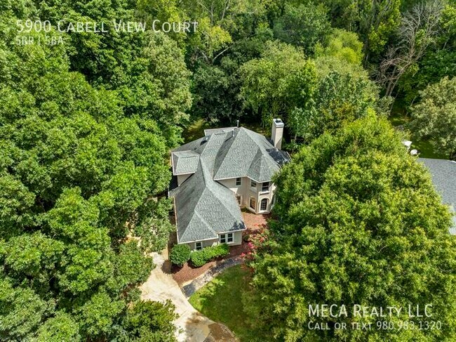 Foto del edificio - 5900 Cabell View Ct