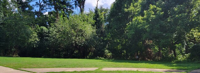 Building Photo - 4883 Melbourne Rd