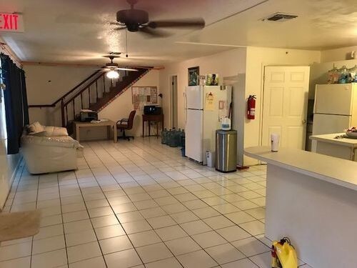 Foto del edificio - 11820 49th St N