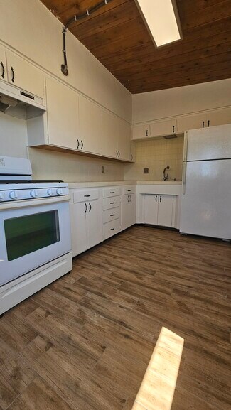 Building Photo - 4763 Brighton Ave