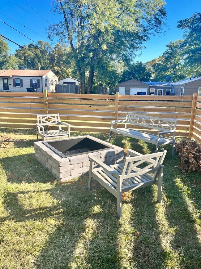 Foto del edificio - 801 N 77th Ave