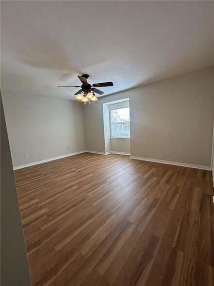 Foto del edificio - 3725 Lilac Ln