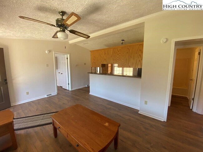 Foto del edificio - 462 Hartsoe Rd