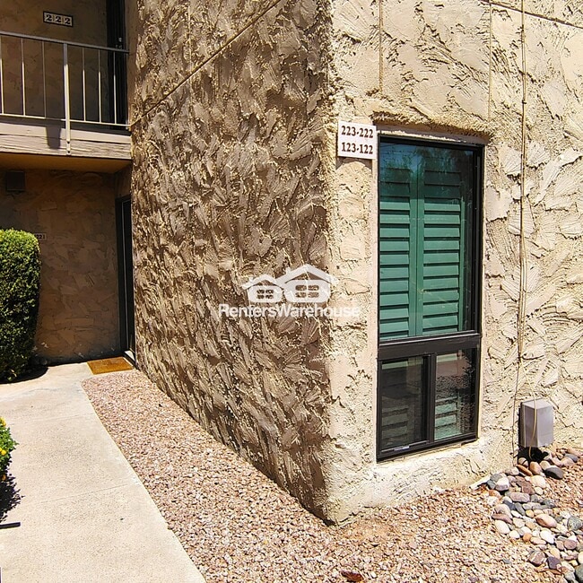 Building Photo - 4950 N Miller Rd