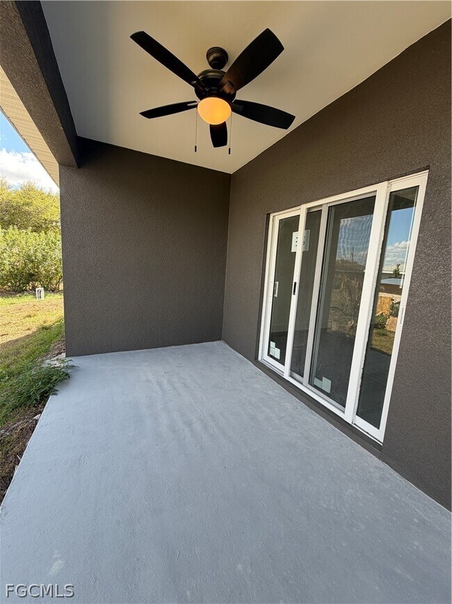 Foto del edificio - 723 Ivan Ave S