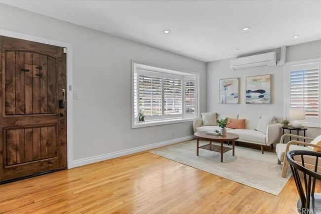 Photo - 5432 Pimenta Ave House