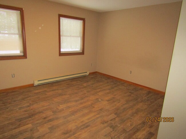 Master Bedroom - 236 Dixon Rd