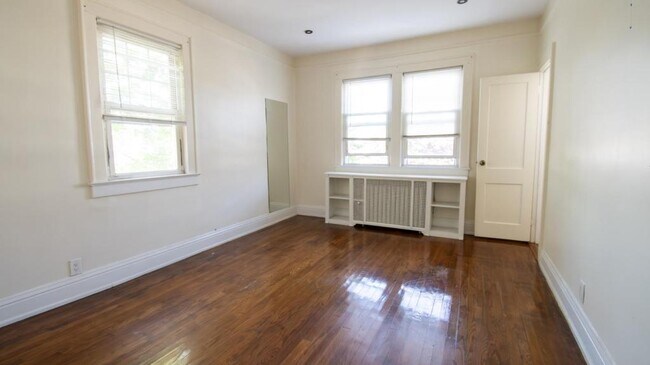 Foto del edificio - 840 W Seaman Ave