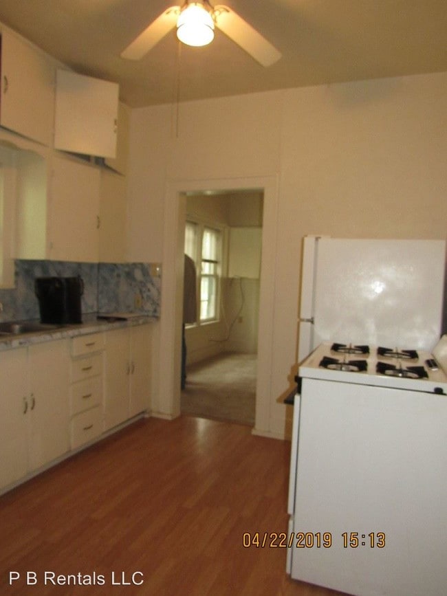Building Photo - 2 br, 1 bath House - 1004 NW Columbia Ave.