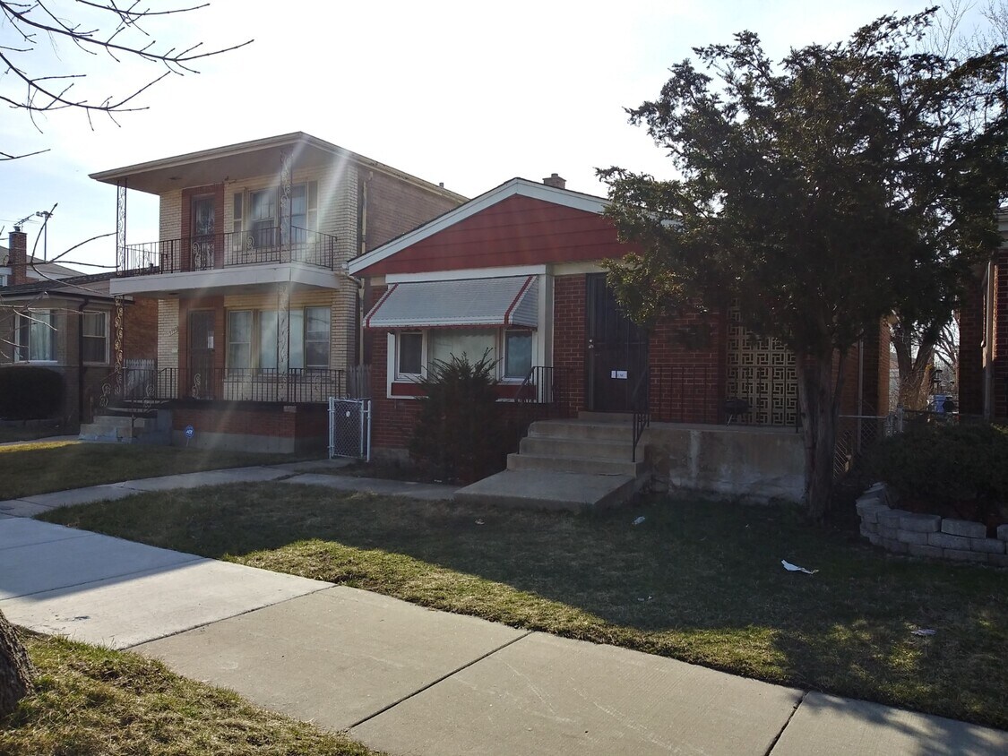 9746 S Wentworth Ave, Chicago, IL 60628 House for Rent in Chicago, IL