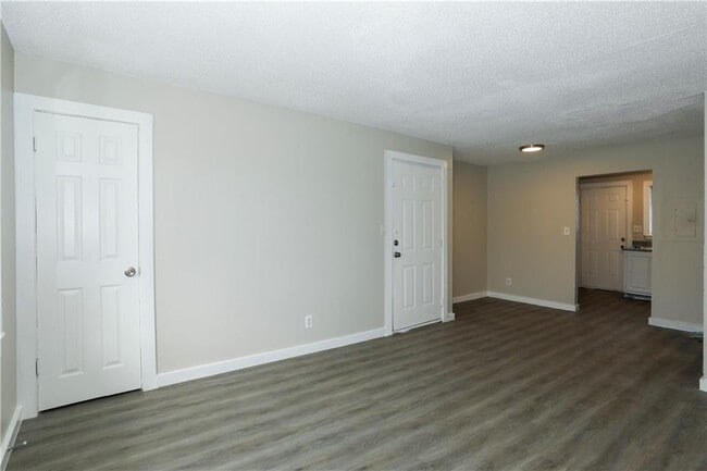 Building Photo - 2055 Alison Ct SW