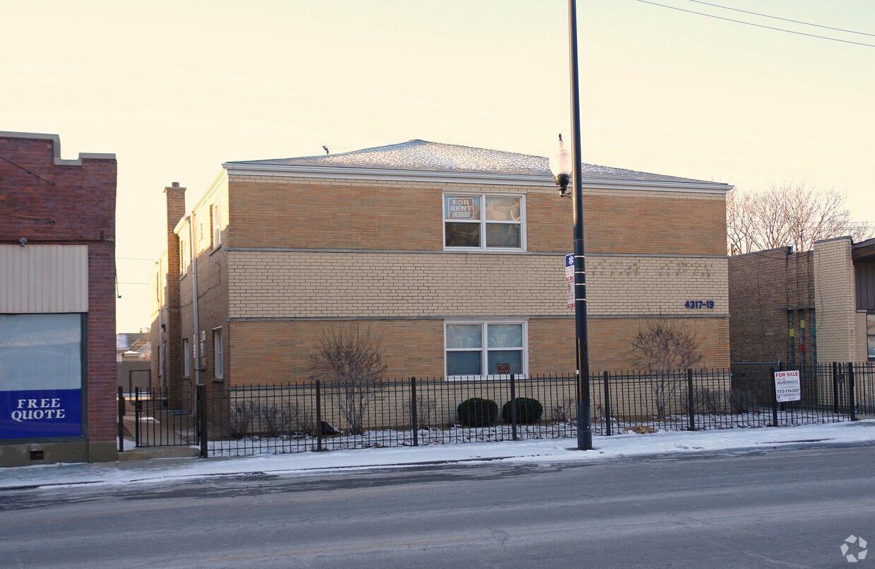 Foto del edificio - 4317-4319 W 63rd St