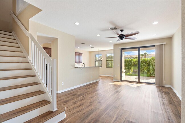 Building Photo - 119 Gramercy Square Dr