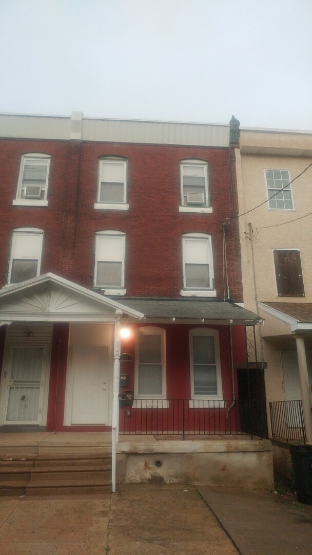 Photo - 727 N 43rd St Apartment