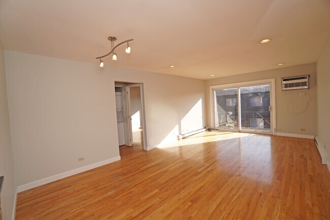 Building Photo - 10473 Dearlove Rd