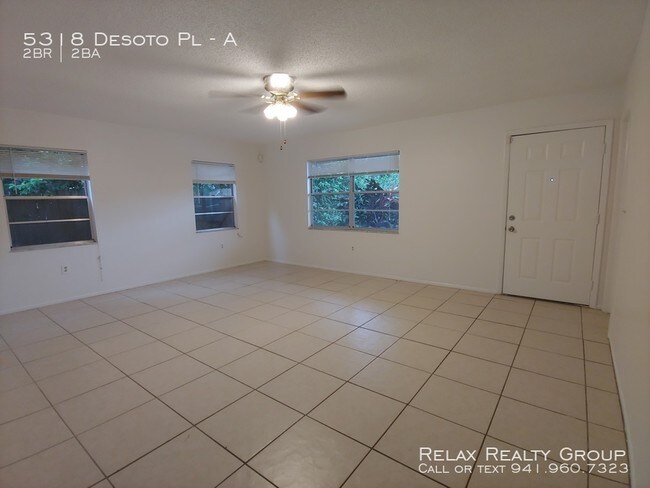 Building Photo - Fresh 2 bedroom/ 2 bath Garage Home NOW!