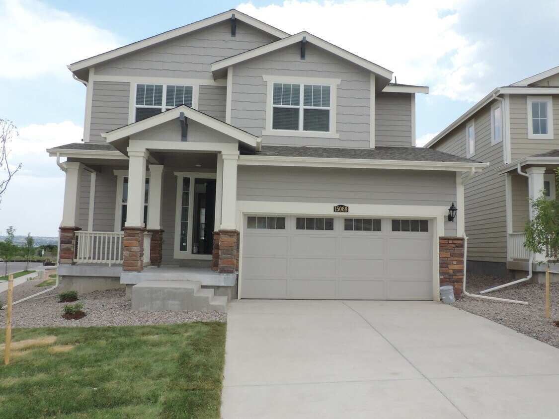 Foto principal - Sierra Ridge 4 Bedroom Home (Available Imm...