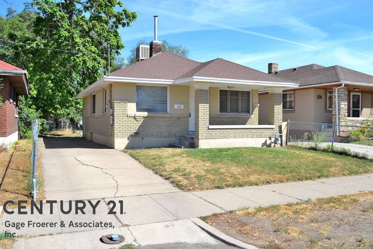 Primary Photo - 212 Patterson St