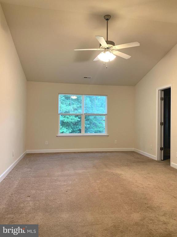 Foto del edificio - 6909 Lunette Ln