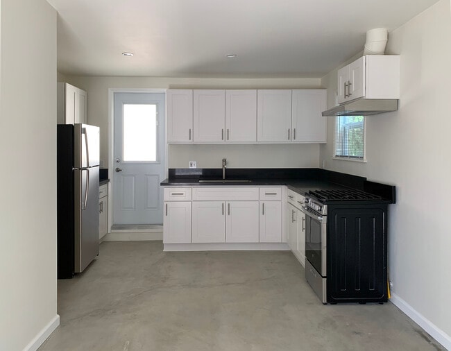Unit 6 - 2735 E Colorado Blvd
