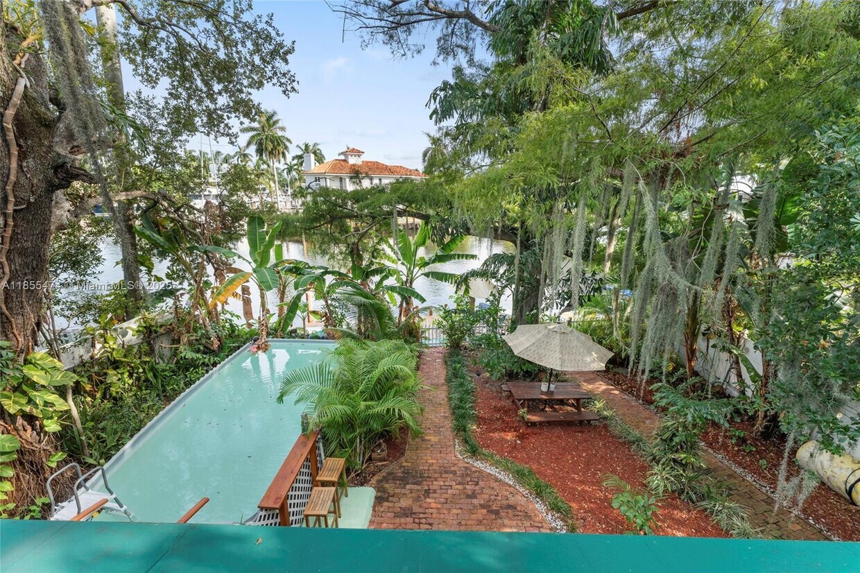 Foto principal - 918 Tequesta St
