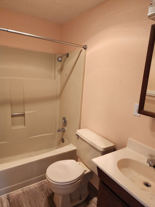 Building Photo - 354 Orchalara Ave