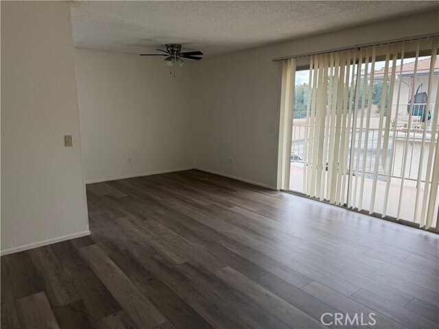 Foto del edificio - 8671 Cll Del Prado