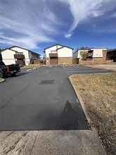 Building Photo - 4824 Wellesley Ave