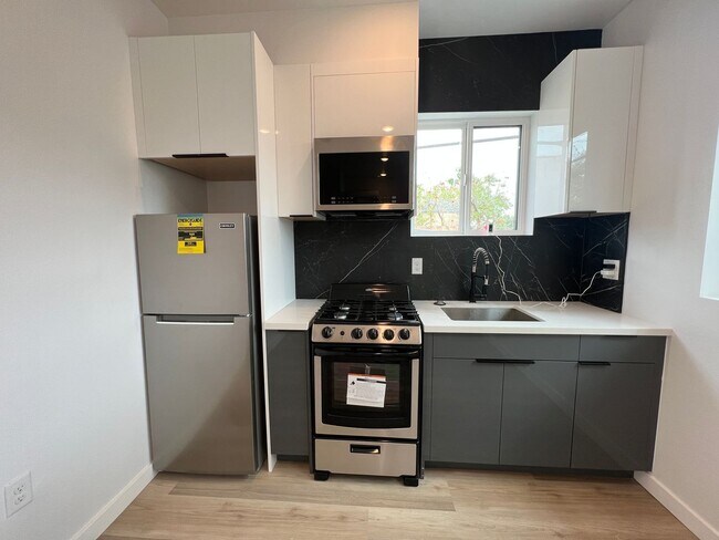 Foto del edificio - 5526 Blackwelder St