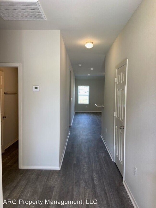 Building Photo - 3 br, 2 bath House - 2601 Grand Lane
