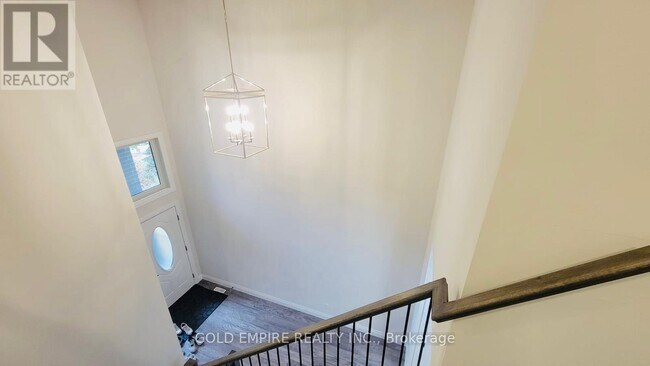 Photo du bâtiment - 2633 Bobolink Ln