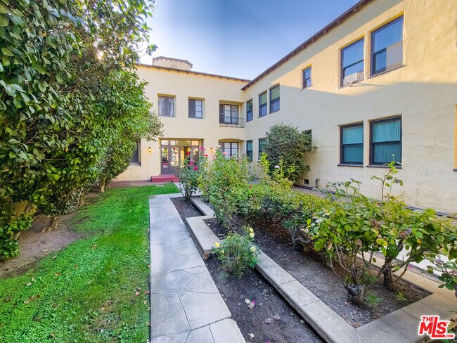 Foto del edificio - 427 N Adams St