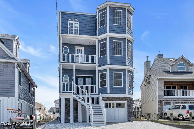 Building Photo - 141 Vanard Dr