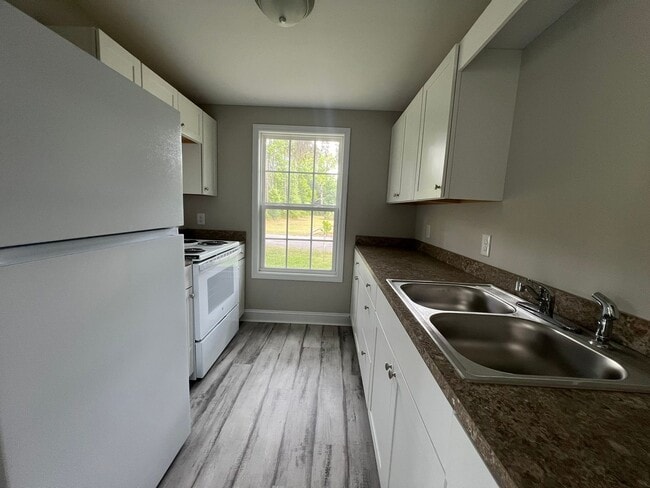 Building Photo - Conway - 3 Bedroom / 2 Bathroom House