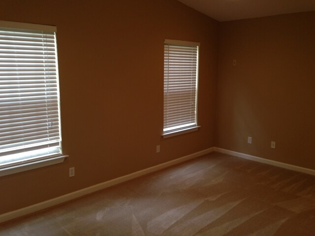 Foto del edificio - 325 Mill Pond Rd