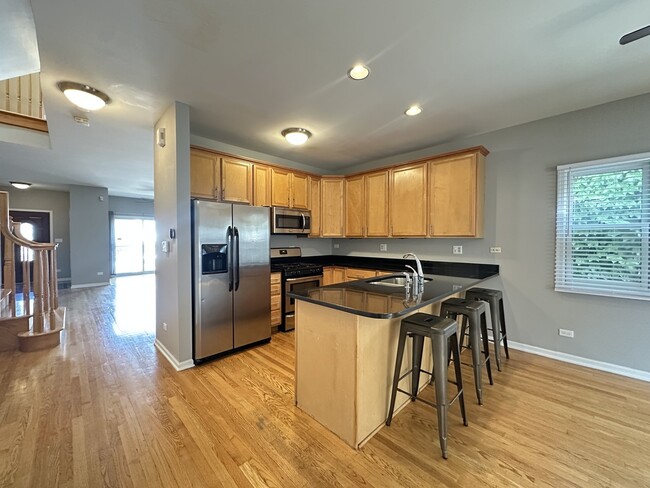 Building Photo - 724 N Willard Ct