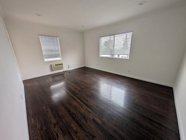 Building Photo - 5219 Packard St