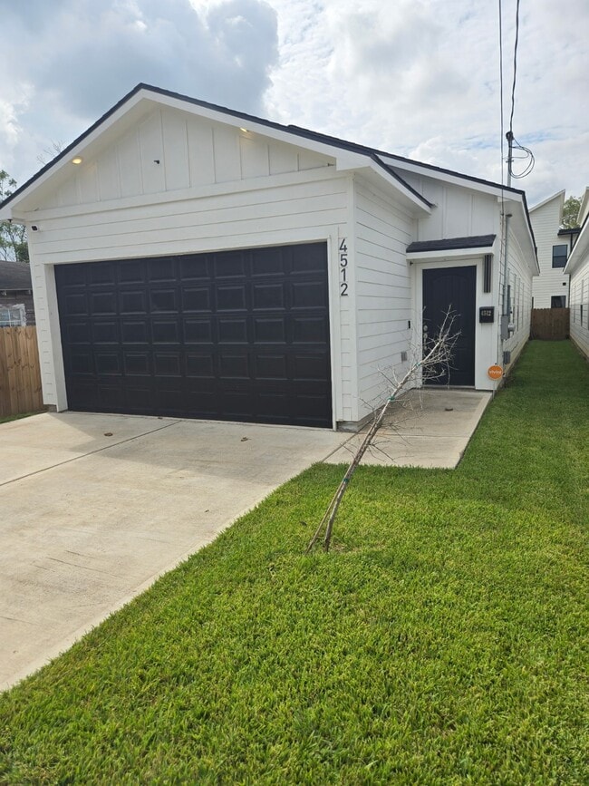 Building Photo - 4512 Mallow St
