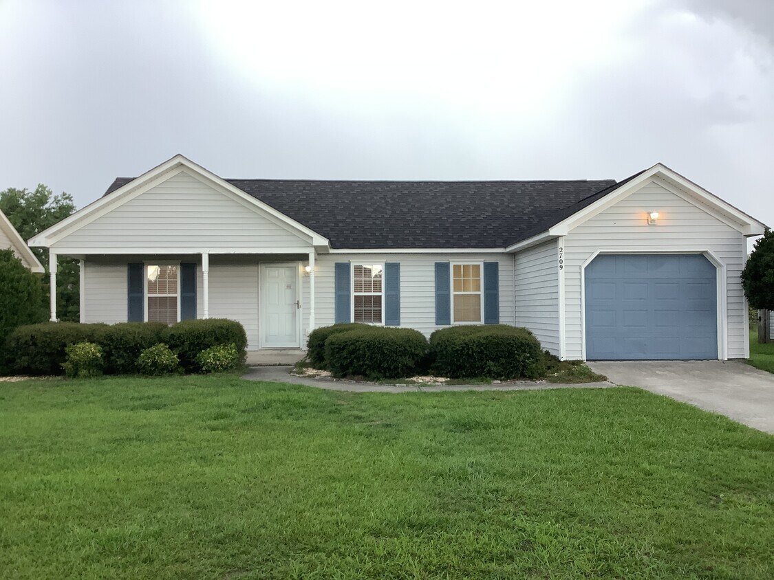 Primary Photo - 2709 Valor Drive