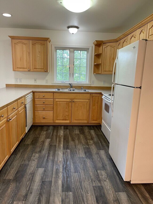 Building Photo - 6512 Wassim Cir