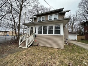 Building Photo - 407 Demay Ct