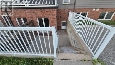 Building Photo - 225 Riddell St