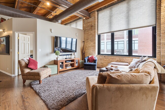 Foto del edificio - 1872 N Clybourn Ave