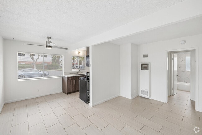 Interior Photo - 6565 Segovia Rd