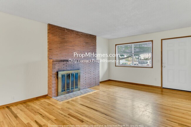 Foto del edificio - Charming Two Bedroom Unit in Mt Tabor!