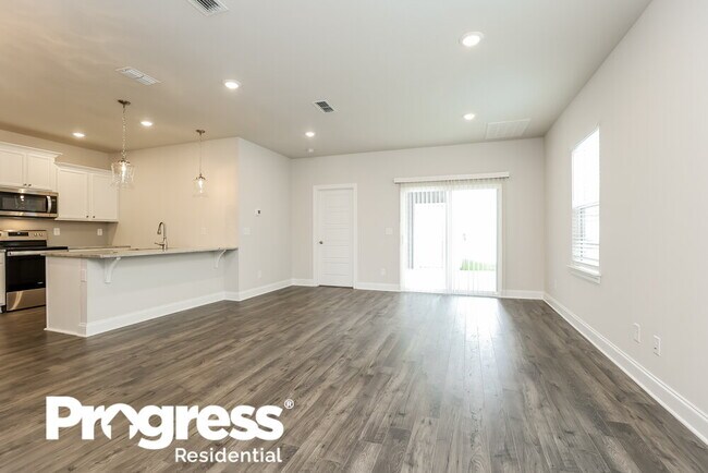 Foto del edificio - 2432 Elmcroft Ave