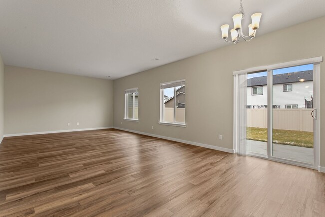 Foto del edificio - Spokane Valley Two-story - Available Now!